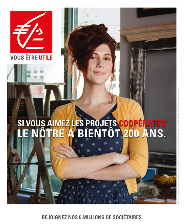 Une annonce presse de la caisse d'épargne Rhône Alpes montrant une jeune femme et la légende "rejoignez nos 5 millions de sociétaires"